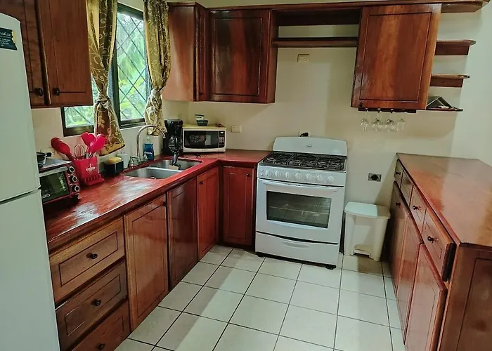 Сasa de vacaciones Casa Mango- Family Friendly 2 Bedroom, 2 Bath *